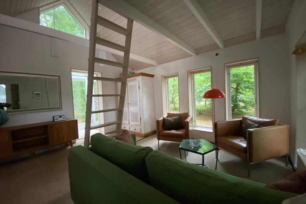 Oak Cottage Near Ronne & Beach Exterior photo